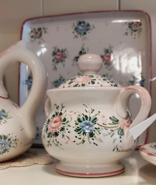 ceramica dipinta a mano, con disegno esclusivo Petit Rose